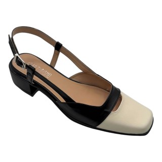 MARIA CRISTINA CHANEL DOBLE PALA