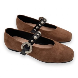 AGATHA CORREA TACHAS